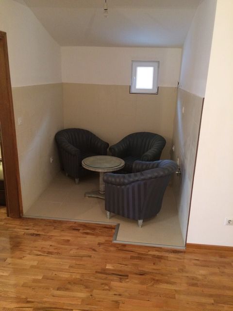 Sutjeska 324N, Beograd - 7