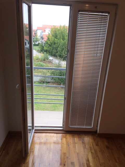 Sutjeska 324N, Beograd - 6