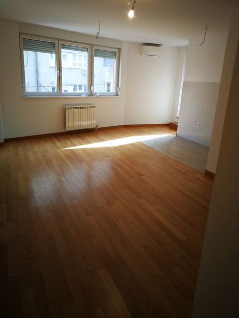 Vojvode Stepe 32, Beograd - 4