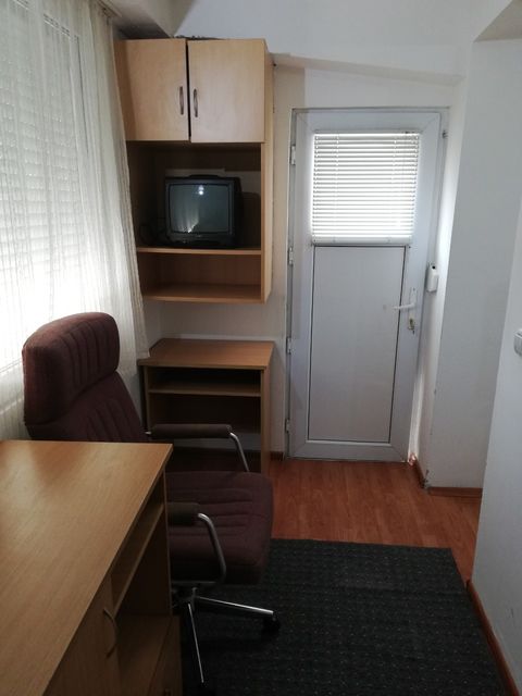 Mome Stanojlovića 14, Beograd - 4