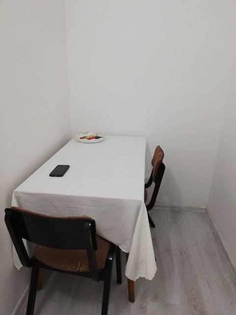 Mome Stanojlovića 14, Beograd - 8