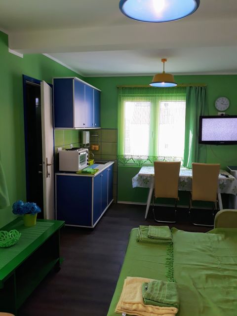 Tuluz Lotreka 14, Beograd - 2