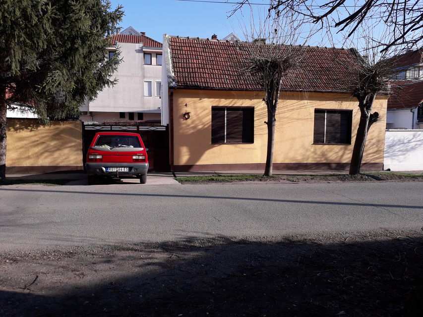 Vuka Karadžića 4, Inđija - 2