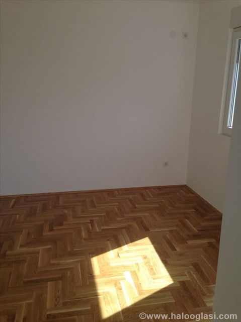 Dobanovački put 89, Beograd - 18