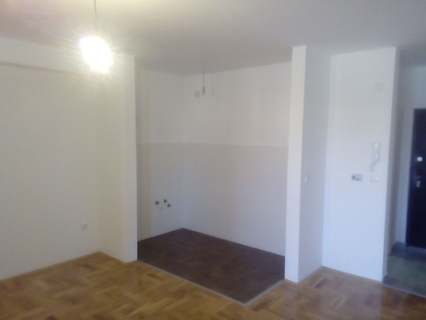 Dobanovački put 89, Beograd - 8