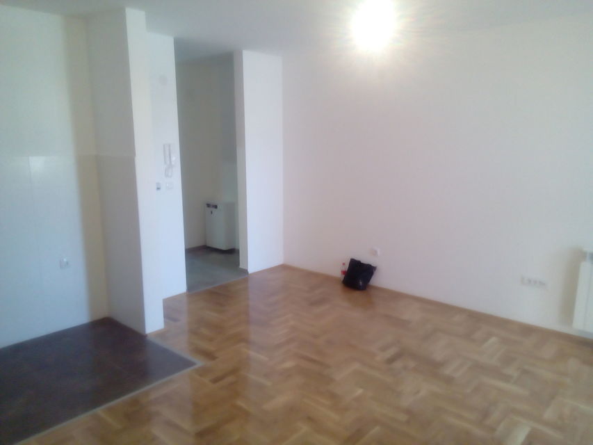 Dobanovački put 89, Beograd - 7