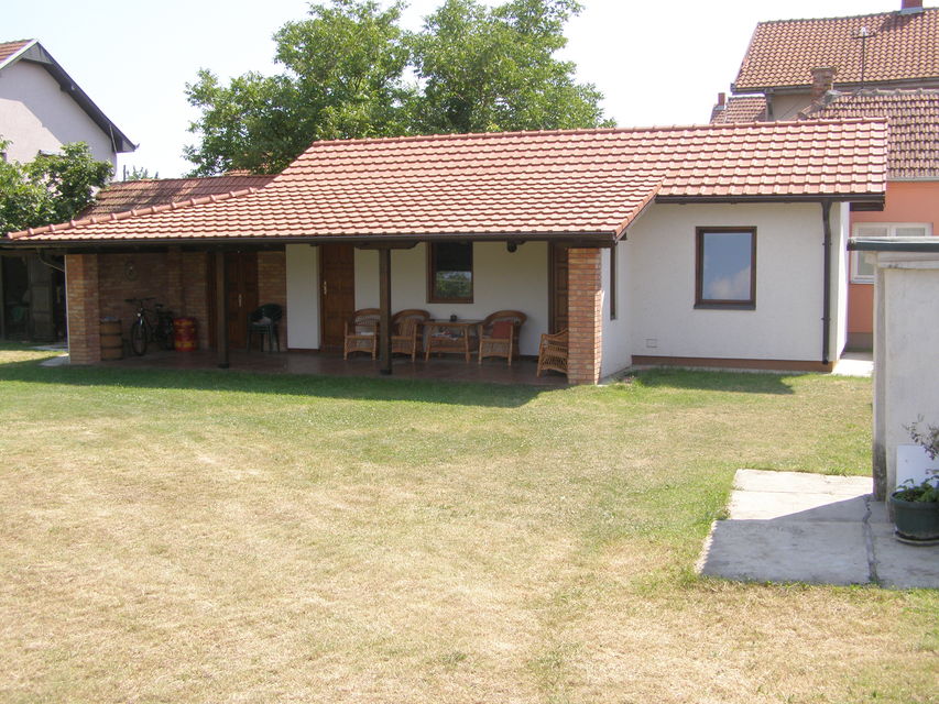 Ivana Milutinovića 81, Mladenovac - 8