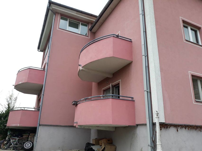 Bekerelova 38, Beograd - 8