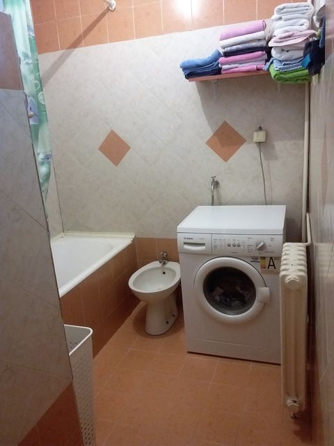 Raše Plaovića 14, Beograd - 6