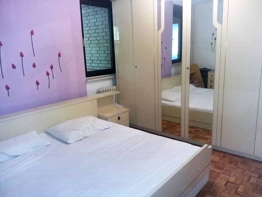 Raše Plaovića 14, Beograd - 11