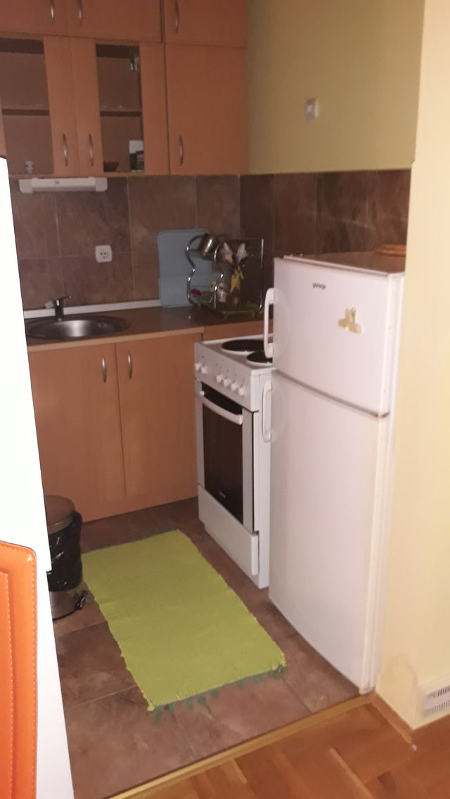 Jovanke Radaković 50, Beograd - 5