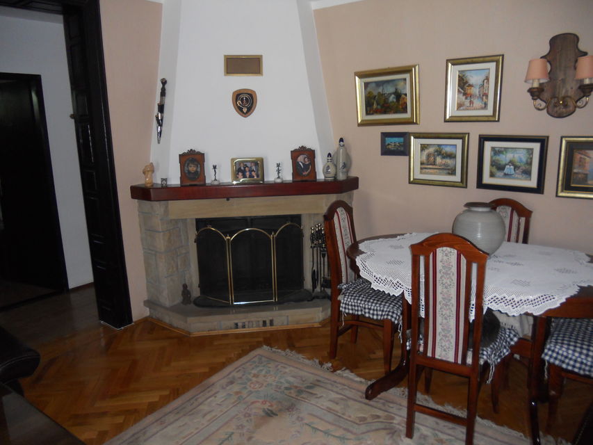 Pavla Labata 38, Beograd