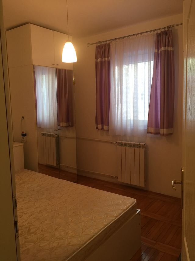 Udbinska 17, Beograd - 4