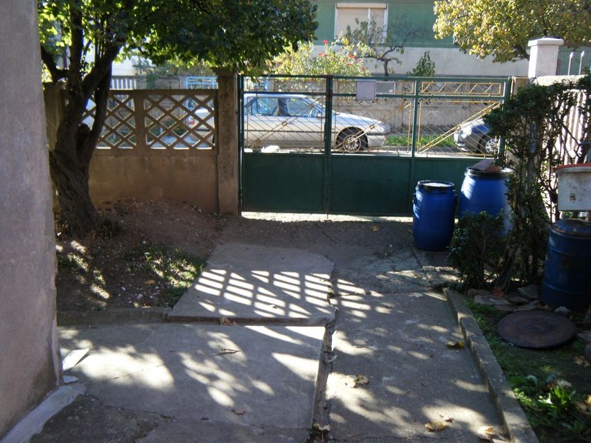 Dubrovačka 14, Niš - 12