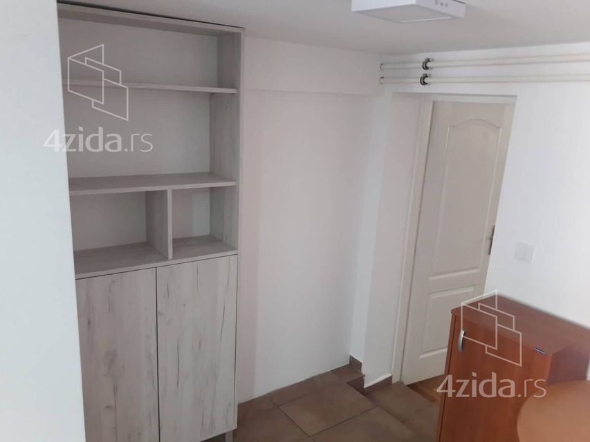 Kalnička 11a, Beograd - 4