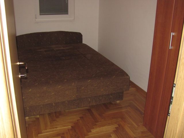 Cvetanova ćuprija 18, Beograd - 5