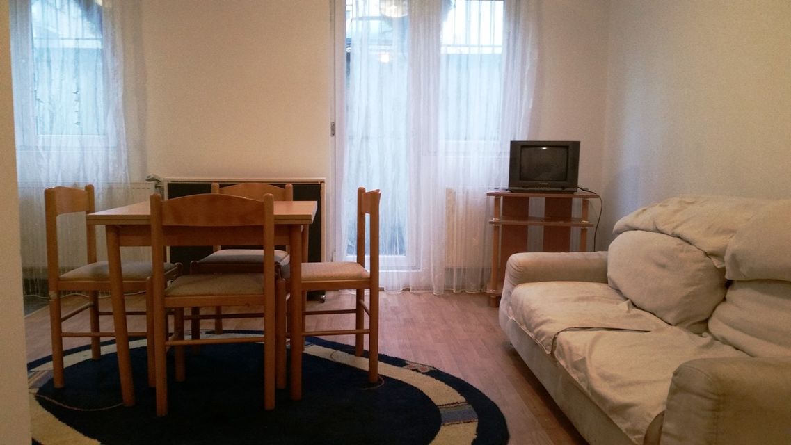 Dragoljuba Ristića 9, Beograd - 7