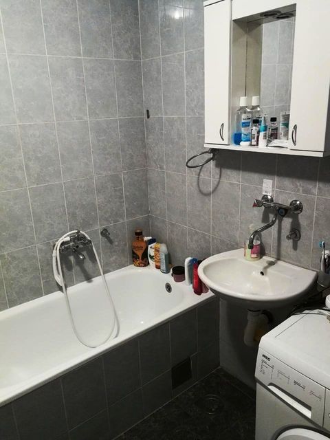 Dragoljuba Ristića 9, Beograd - 9