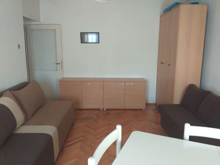 Dr Nika Miljanića 15, Beograd - 4