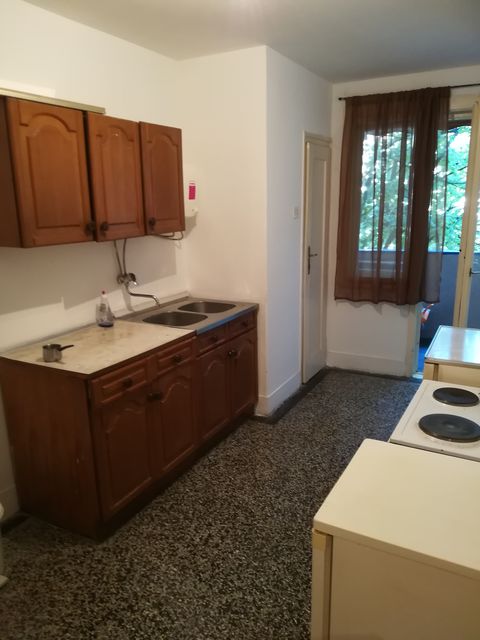 Kapetana Radića Petrovića 24, Beograd - 3