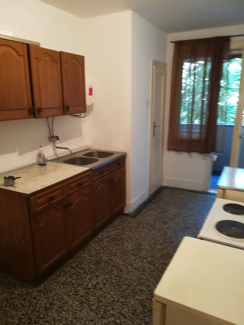 Kapetana Radića Petrovića 24, Beograd - 8