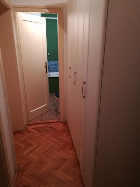 Kapetana Radića Petrovića 24, Beograd - 7