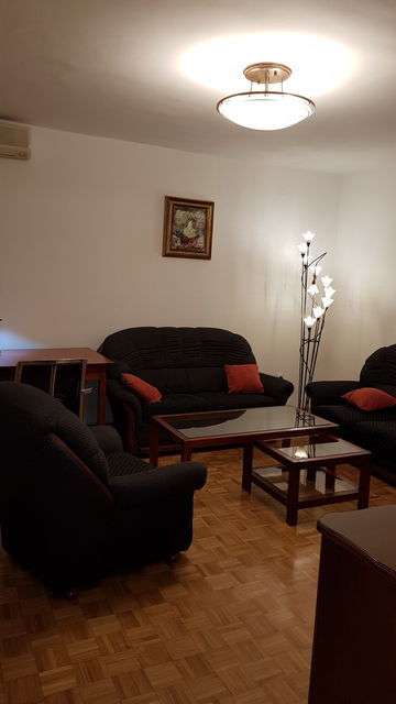 Dr Ivana Ribara 28, Beograd - 8