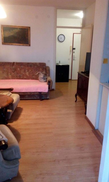 Obalskih radnika 19, Beograd - 4