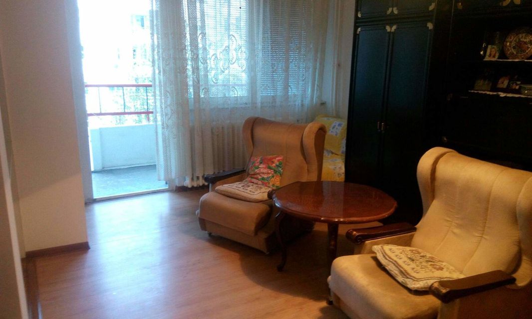 Obalskih radnika 19, Beograd