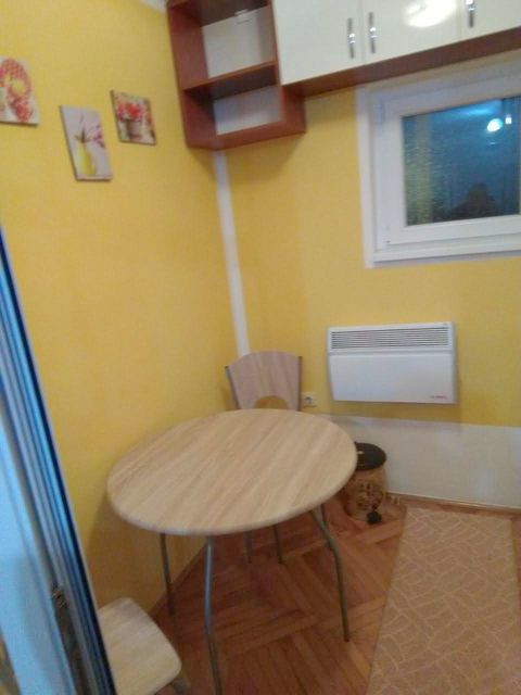 Kanadska 7, Beograd - 3