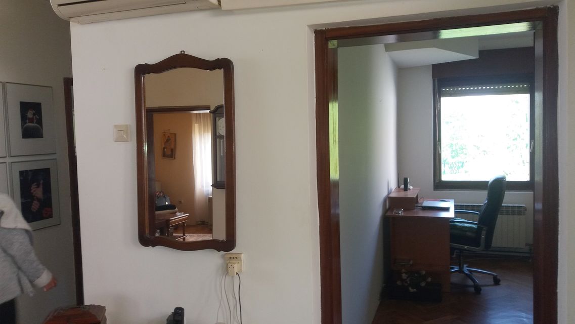 Omladinska 14, Beška - 7