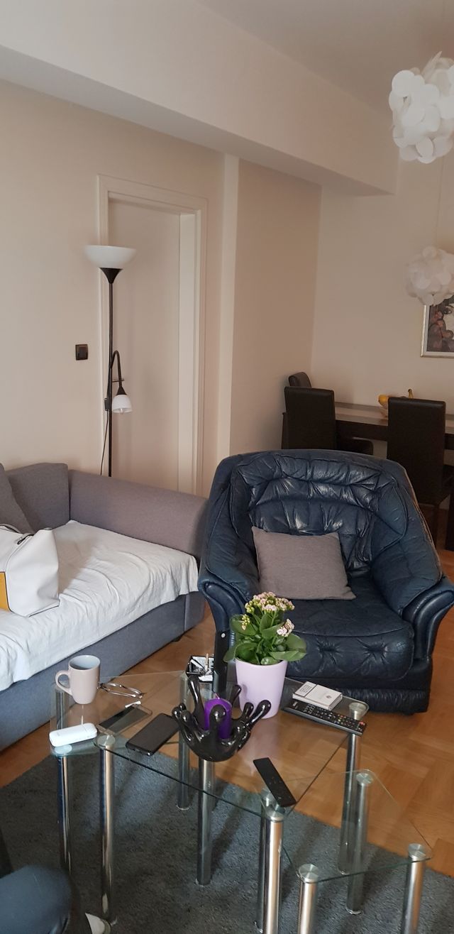 Vojvode Vlahovića 41B, Beograd - 3