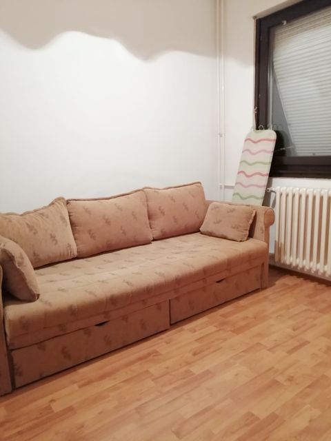 Pupinova 6, Beograd - 4