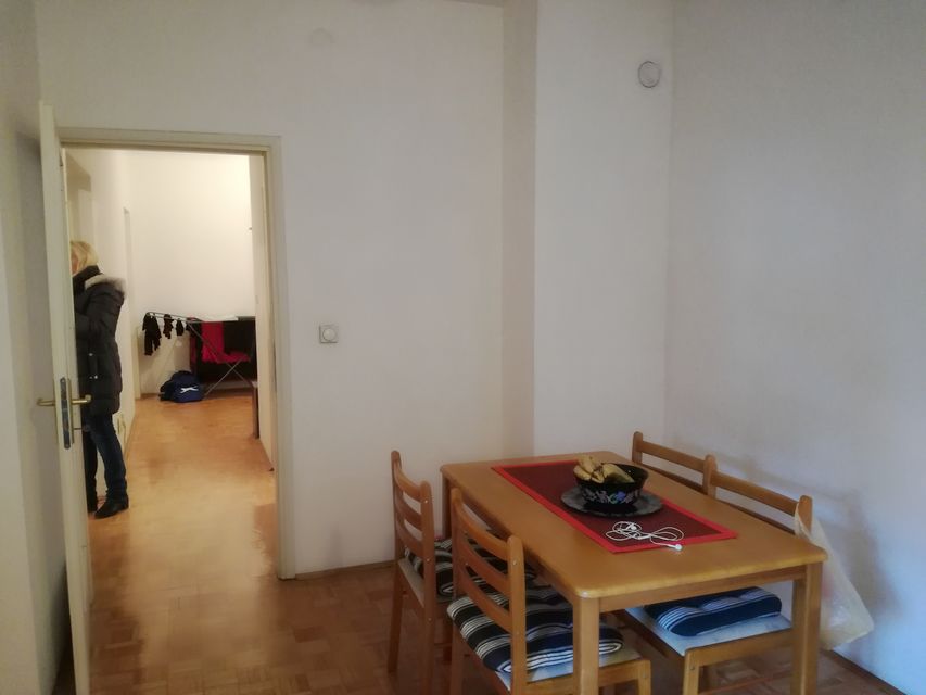 Dušana Radovića 9a, Beograd - 4