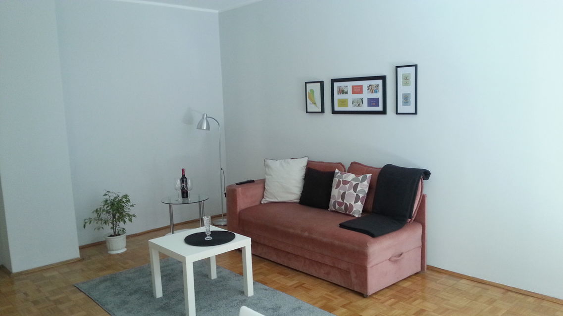 Jovana Ćirilova 8, Beograd