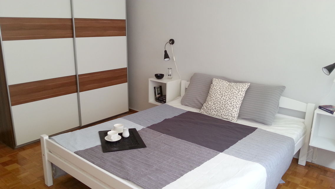 Jovana Ćirilova 8, Beograd - 6