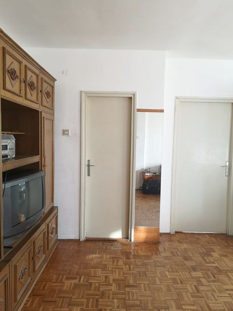 Studentska 1, Beograd - 3