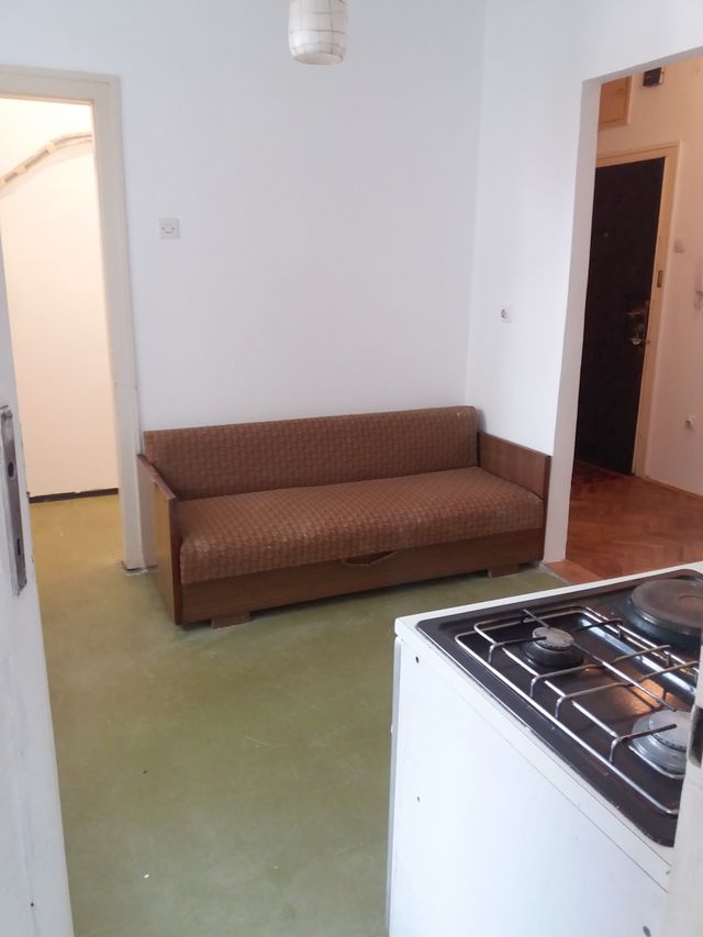 Loznička 1, Beograd - 11