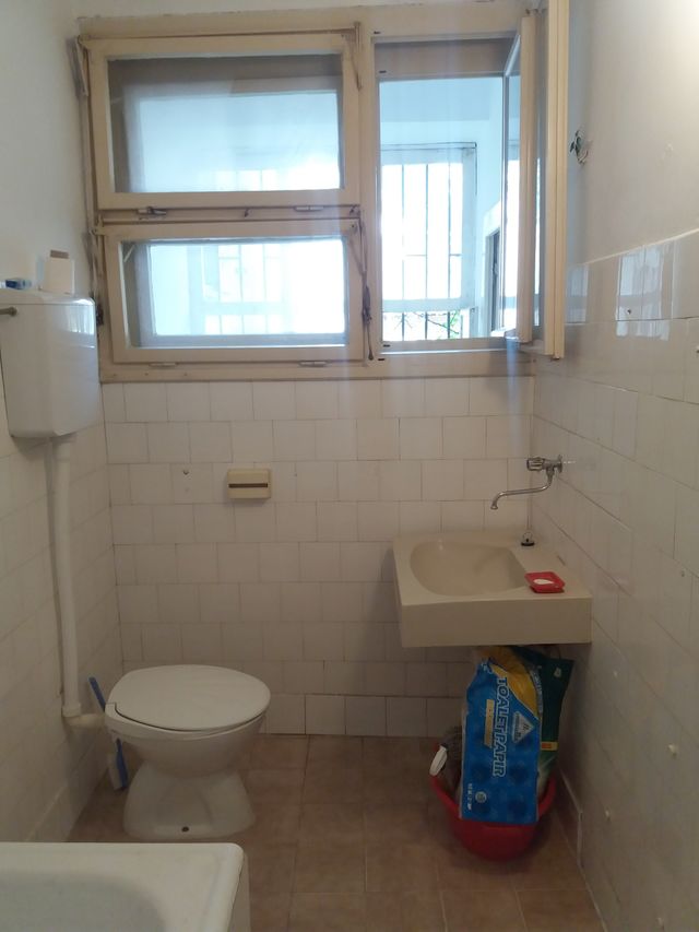 Loznička 1, Beograd - 10