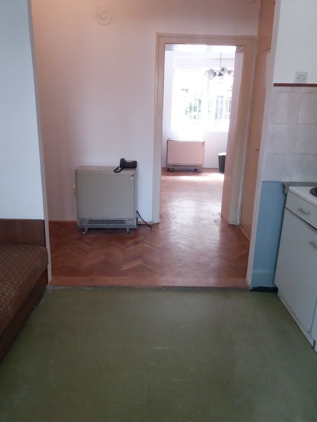 Loznička 1, Beograd - 13