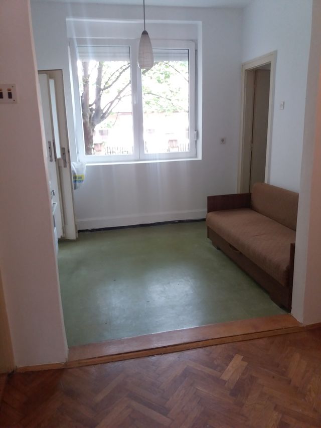 Loznička 1, Beograd - 5