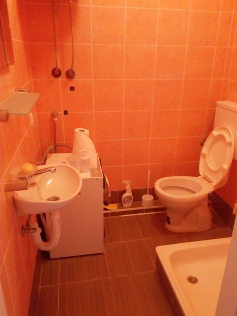 Radnih akcija 93A, Beograd - 4