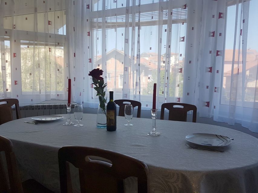 Vojvode Vlahovića 8, Beograd - 5