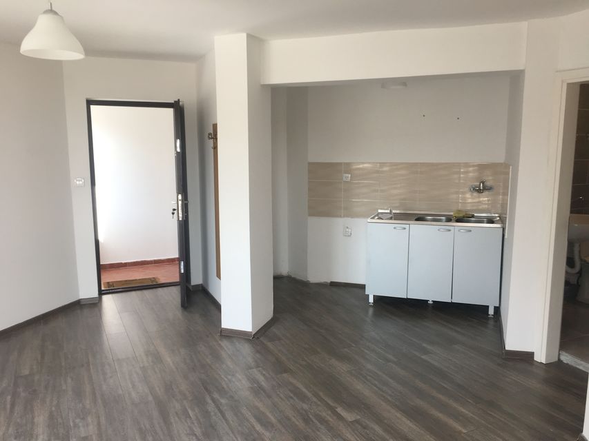 Sretena Mladenovića Mike 22, Beograd - 5