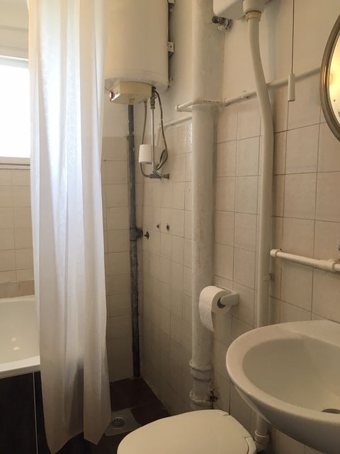 Ivice Devčića 1, Beograd - 20