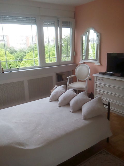 Nehruova 182, Beograd - 14