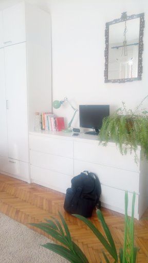 Dobrinjska 9, Beograd