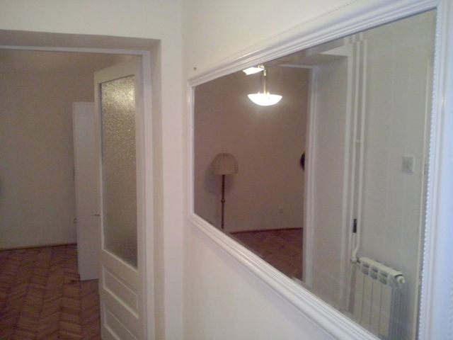 Dobrinjska 9, Beograd - 3