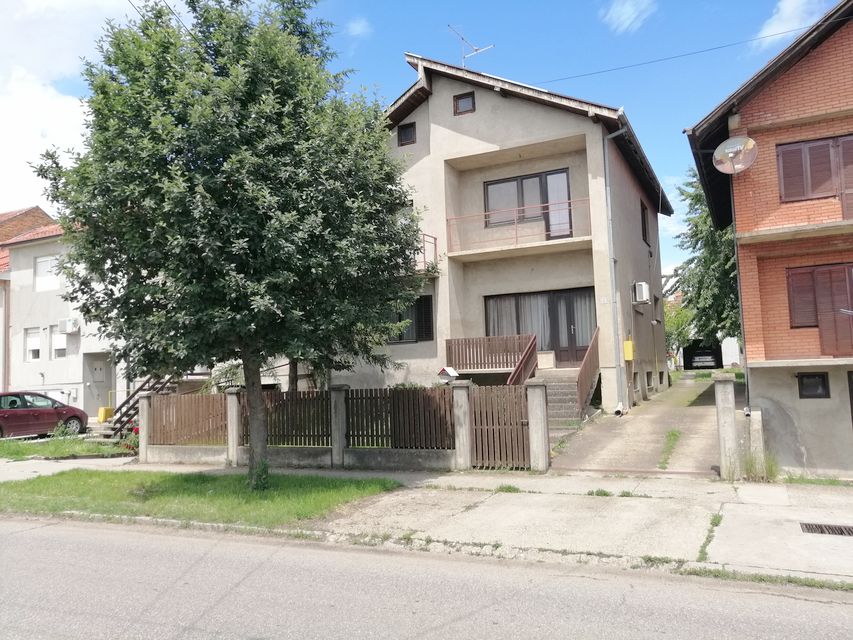 Lenjinova 38, Ruma - 1