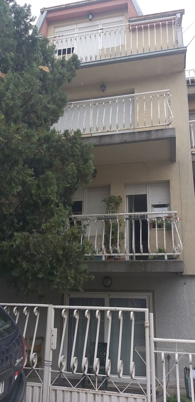 Kninska 4a, Beograd - 6